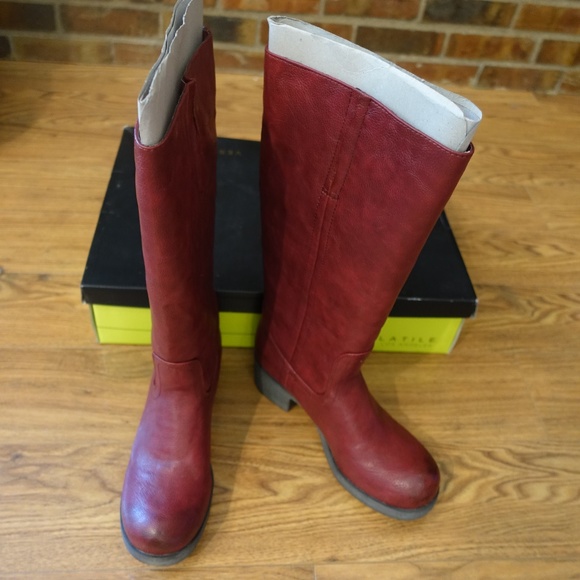 Very Volatile Shoes Very Volatile Hollis Boots Red Nwt Very Volatile Shoes Very Volatile Hollis Boots Red Nwt